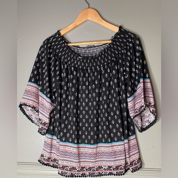 Absolutely Famous Bell Sleeve Elastic Ruche Neckline Size Large Boho Tunic - Picture 1 of 6